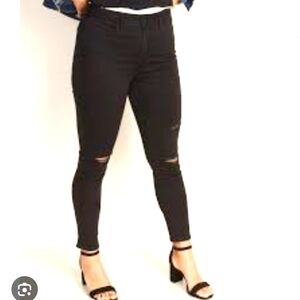 Old Navy High Rise Rockstar Super Skinny Secret-Slim Pockets Black Destroyed Den